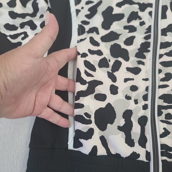 Tail Athleisure women's long sleeve full zipper leopard print Sz small Mob wife - Picture 5 of 13